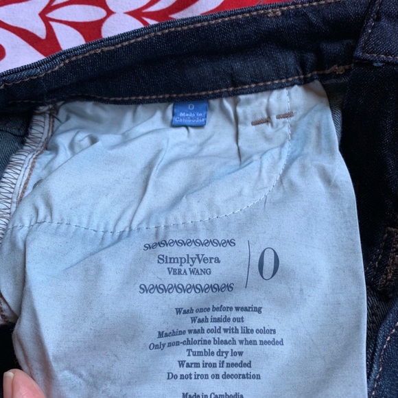 Vera Wang Jeans - Picture 3 of 4